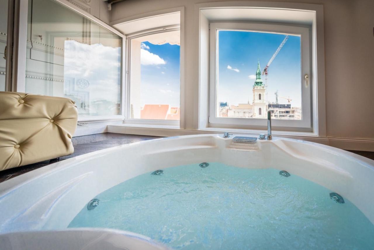 Jacuzzi Royal Suite Budapeste Exterior foto