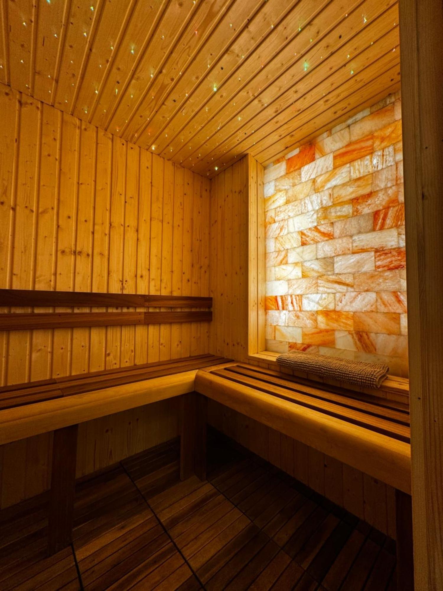 Jacuzzi Royal Suite Budapeste Exterior foto