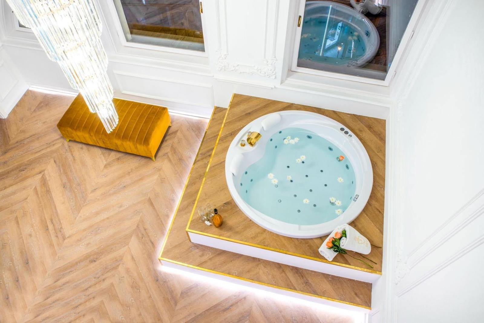 Jacuzzi Royal Suite Budapeste Exterior foto